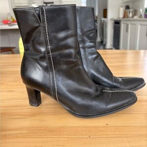 Elegant Franco Sarto Black Leather Ankle Boots topstitching Size 8